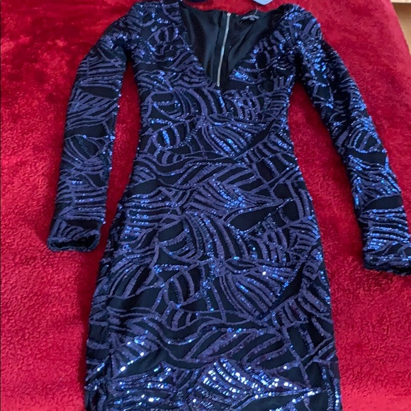 Sequin mini dress with zipper on back - Picture 1 of 2